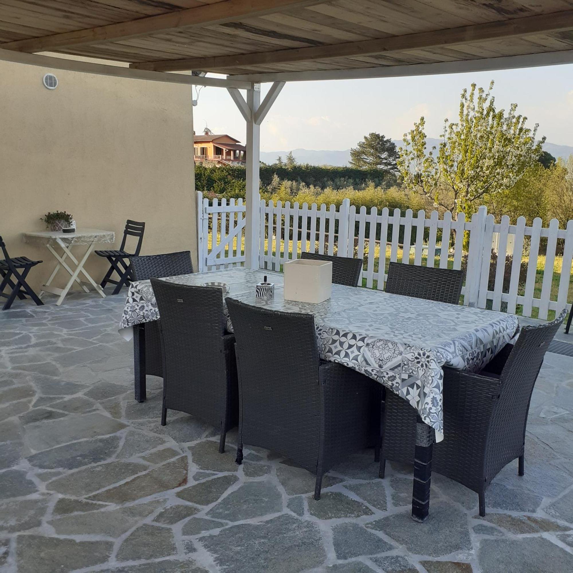 Casavacanze Baggioro Colle di Compito Eksteriør billede